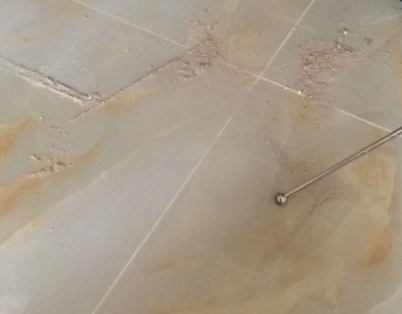沙雅瓷砖空鼓维修公司分享粘合剂选择不当在瓷砖铺贴过程中可能导致以下问题