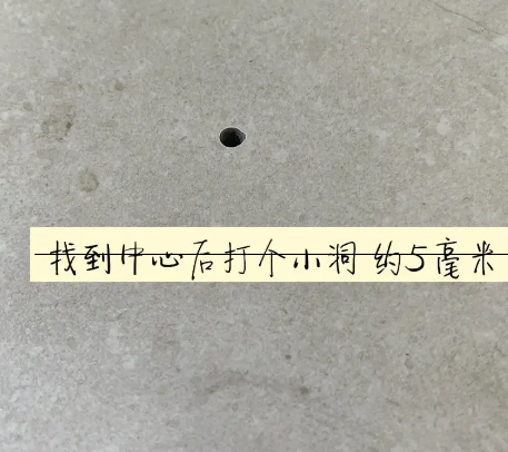 沙雅瓷砖空鼓维修公司专业解答在瓷砖铺贴过程中，如果砂料搅拌不均匀，将会带来以下问题